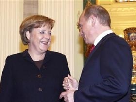 Ангела Меркель и Владимир Путин. Фото АР (с)