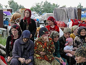 Беженцы. Фото с сайта interethnic.org (с)