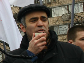 Гарри Каспаров  на митинге. Фото Александры Тужилиной (Каспаров.Ru)