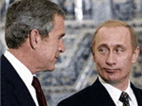 Путин и Буш. Фото с сайта www.mezhdunarodnik.ru
