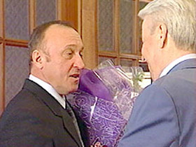 Грачев и Ельцин. Фото: vesti7.ru