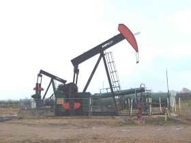 Нефть. Фото с сайта igreens.org.uk