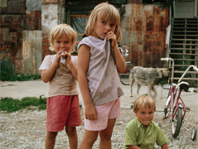 Дети из детского дома. Фото с сайтаа gorn.ru