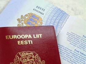 Паспорт эстонской республики. Фото с сайта rus.delfi.ee