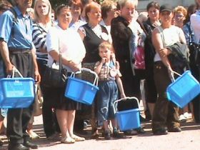 Пустые потребительские корзины, фото с сайта rosbalt.ru