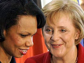 Райс и Меркель. Фото с сайта  www.ng.ru