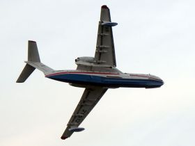 Самолет БЕ-200. Фото: Михаил Нолтин, Каспаров.Ru (с)