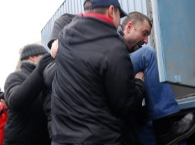 Задержание Аксенова на одном из "Митингов несогласных", фото namarsh_ru