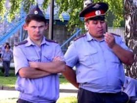 Милиционеры. Фото: http://mamonchik.ru