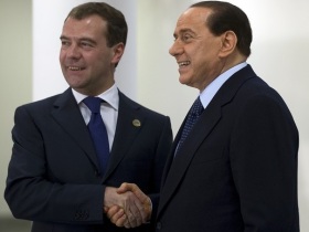 Дмитрий Медведев и Сильвио Берлускони. Фото: с сайта daylife.com