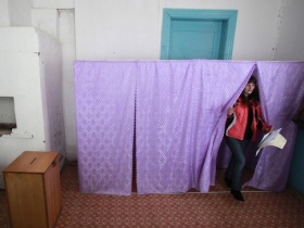 Избирательный участок в Верхней Бирюсе. Фото с сайта daylife.com