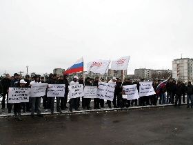 Митинг автомобилистов в Кирове. Фото Каспарова.Ru
