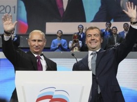 Владимир Путин и Дмитрйи Медведев. Фото: daylife.com