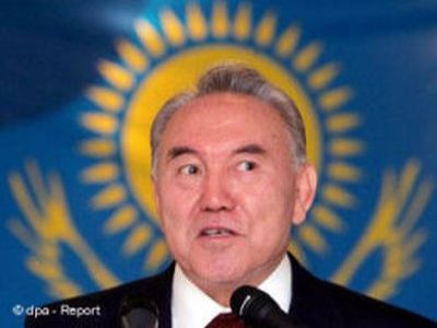 Цитаты Назарбаева впишут в паспорта граждан Казахстана