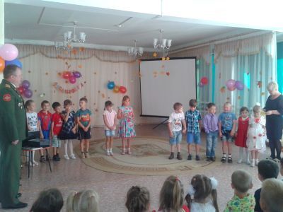 Урок патриотизма в детском саду. Фото: Александр Андреев, Каспаров.Ru