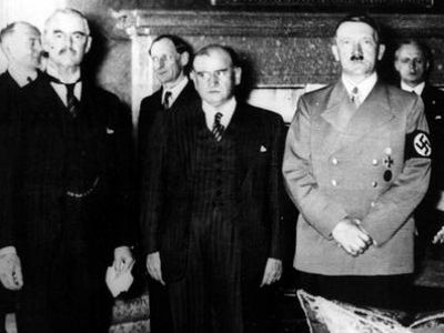 Мюнхенский пакт: Чемберлен, Даладье, Гитлер. Источник - http://www.dw.de/