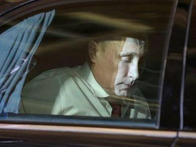 В.Путин перед переговорами, 11.2.15. Источник - http://kor.ill.in.ua/