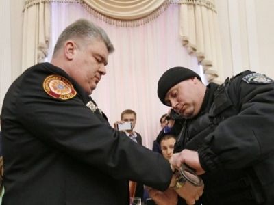 Задержание главы госслужбы по ЧС Украины, 25.3.15. Фото: unian.net