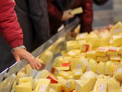 Сыр на прилавке. Источник - http://img.trkterra.ru/