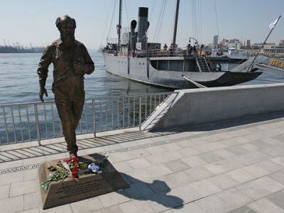 Памятник Александру Солженицыну во Владивостоке. Фото: ria.ru