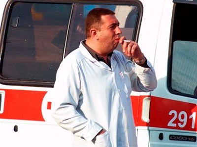 Курящий врач. Фото: allencarrmoscow.ru
