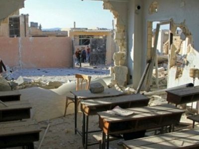 Разрушения в школе в селении Хасс (провинция Идлиб). Фото: AFP