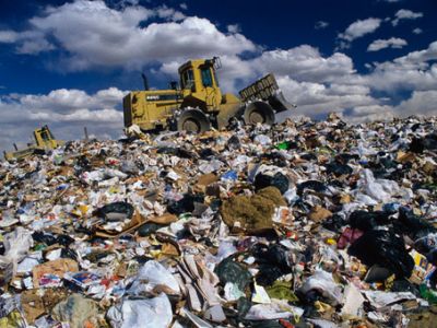 Вице-мэр аннексированного Симферополя уволен на фоне проблем с вывозом мусора