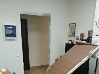 Выбитая дверь в офисе "Открытой России", Фото: facebook.com/I.Nikolaev13