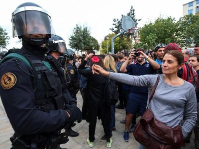 Барселона, противостояние народа и полиции, 1.10.17. Публикуется в www.facebook.com/alexis.lushnikov