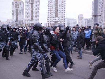 Задержания на Русском марше в Люблино, 4.11.17. Источник - tvrain.ru