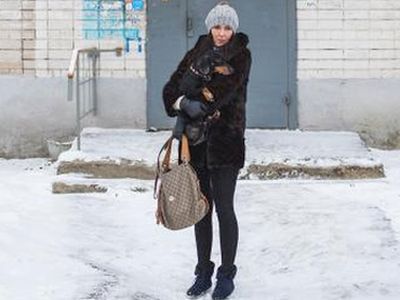 Кристина Морозова со своей собакой. Фрагмент фото: Nnm.me