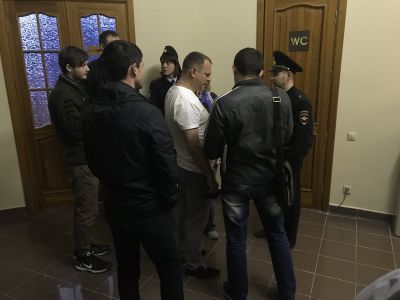 Полиция на лекции Михаила Светова в Белгороде, Фото: twitter.com/msvetov