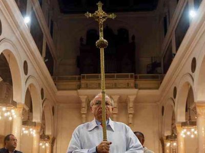 Католики никак не могут вернуть костел, построенный на деньги верующих
