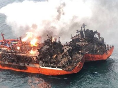Загоревшиеся в Черном море танкеры 