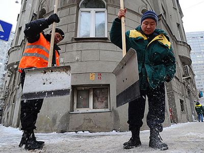 Суд Москвы оштрафовал дворников, требовавших у управы района доплат за переработки