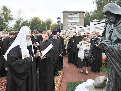 Из-за песнопений с патриархом Кириллом блокировали скорую помощь в Сергиевом Посаде
