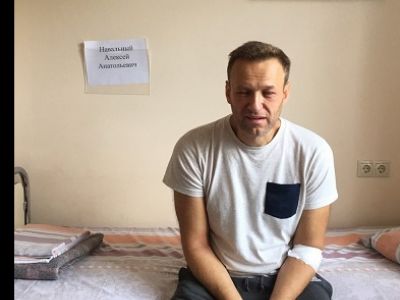 Оппозиционный политик Алексей Навальный в камере. Фото: navalny.com