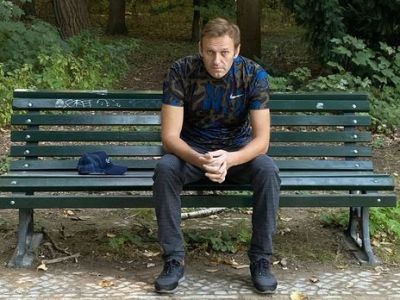 Алексей Навальный после выписки из "Шарите". Фото: www.facebook.com/navaIny/