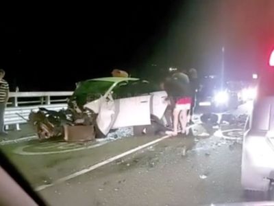 Авария с участием автомобиля, в котором ехала Ксения Собчак. Фото: t.me/ENews112