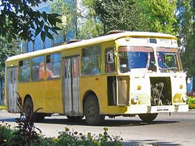 Старый автобус, фото с сайта Новозыбков.Ru