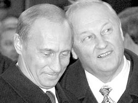В.Путин и Э.Россель. Фото с сайта vz.ru