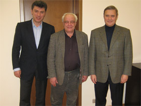 Немцов, Буковский, Касьянов. Фото: с сайта kasyanov.ru
