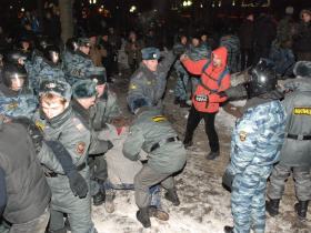 Задержания на митинге памяти Маркелова и Бабуровой. Фото Каспаров.Ru