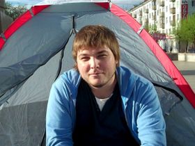 Артур Абашев в палатке протеста. Фото Лизы Охайзиной, Каспаров.Ru 