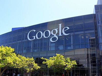 Правозащитники просят Google изменить политику предустановки приложений на смартфоны