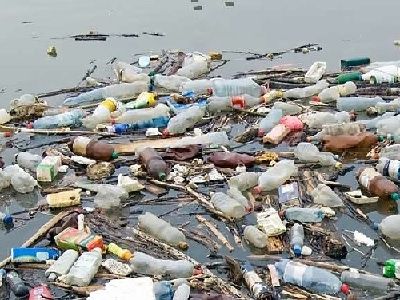 Загрязнение морей пластиковым мусором. Фото: watermagazine.ru