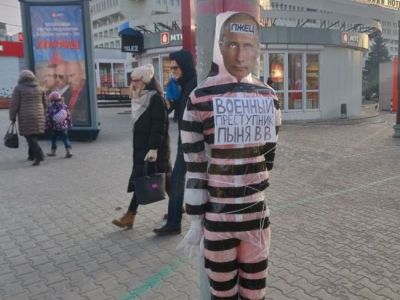 В Перми либертарианца обвинили в уголовном преступлении из-за установки манекена с лицом Путина
