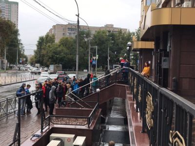Волонтеры штаба Навального попали в больницу после нападения на офис