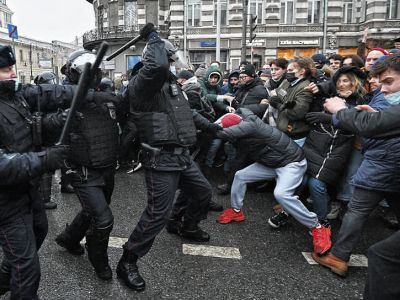 Правозащитники потребовали наказать силовиков за насилие на митингах 23 января