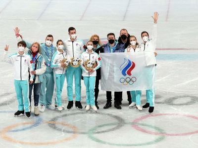Награждение российских фигуристов на Олимпиаде отложили из-за допинг-проб